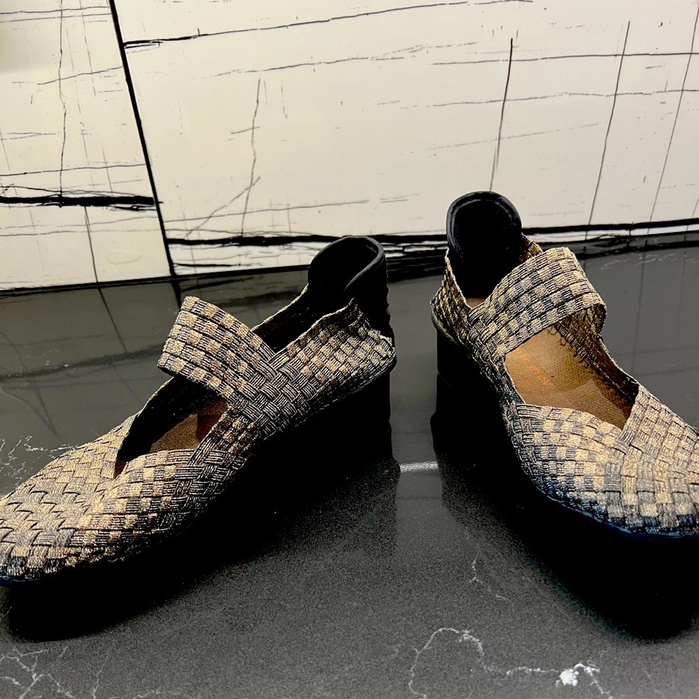 Bernie Mev Gold tone shoes